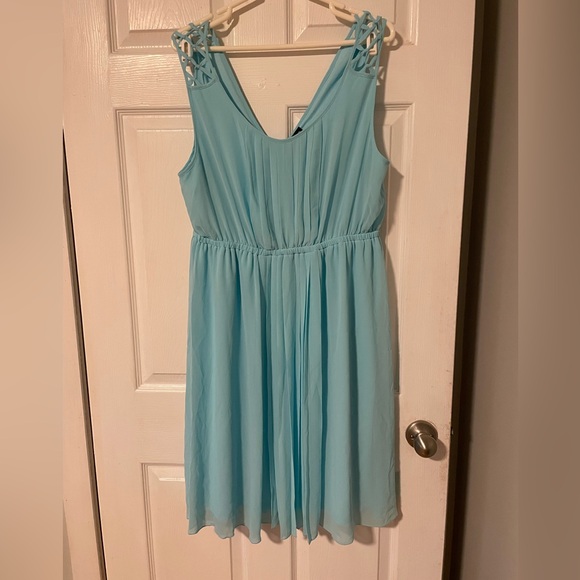 Torrid pleated Chiffon Dress - Picture 3 of 9